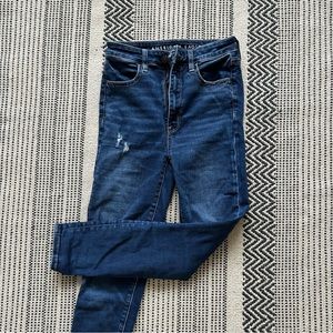 AEO DISTRESSED HIGHEST RISE JEGGING